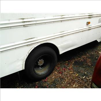 2005 Chevrolet Blue Bird School Bus (Hartford, CT 06114)