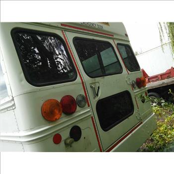 2005 Chevrolet Blue Bird School Bus (Hartford, CT 06114)