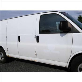 2005 Chevrolet Express 1500 (Hartford, CT 06114)