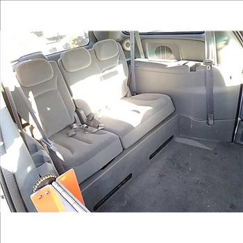 2005 Dodge Grand Caravan SXT (Hartford, CT 06114)