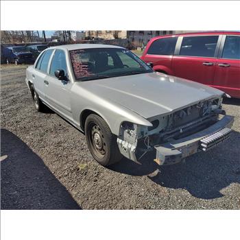 2005 Ford Crown Victoria (Hartford, CT 06114)