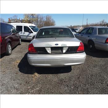 2005 Ford Crown Victoria (Hartford, CT 06114)