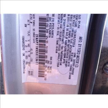 2005 Ford Crown Victoria (Hartford, CT 06114)