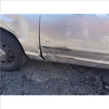 2005 Ford Crown Victoria (Hartford, CT 06114)