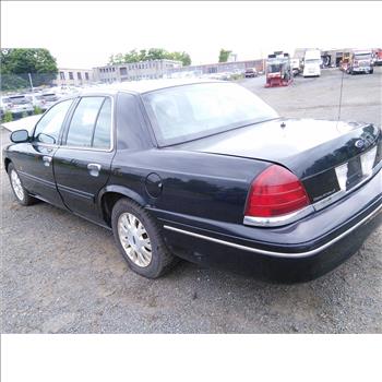 2005 Ford Crown Victoria (Hartford, CT 06114)