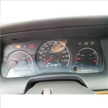 2005 Ford Crown Victoria (Hartford, CT 06114)