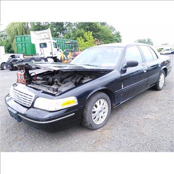 2005 Ford Crown Victoria (Hartford, CT 06114)