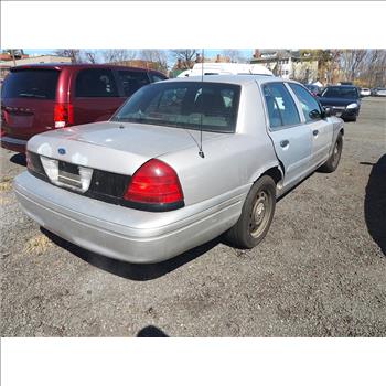2005 Ford Crown Victoria (Hartford, CT 06114)