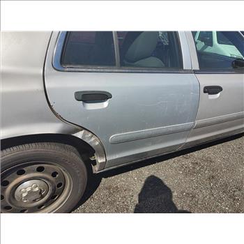 2005 Ford Crown Victoria (Hartford, CT 06114)