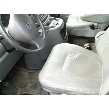 2005 Ford Econoline (Hartford, CT 06114)