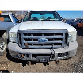 2005 Ford F373 (Hartford, CT 06114)