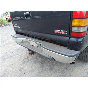 2005 GMC Sierra C2500 HD (Hartford, CT 06114)