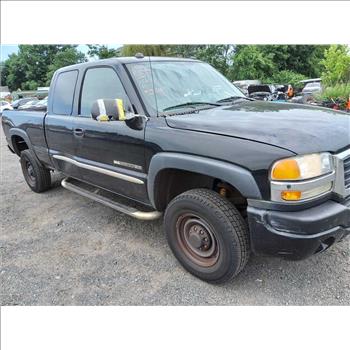2005 GMC Sierra C2500 HD (Hartford, CT 06114)