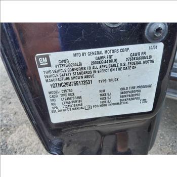 2005 GMC Sierra C2500 HD (Hartford, CT 06114)