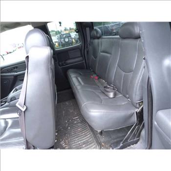 2005 GMC Sierra C2500 HD (Hartford, CT 06114)