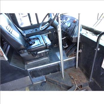 2005 New Flyer D40LF (Hartford, CT 06114)