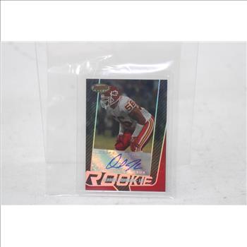 2005 Topps Derrick Johnson Autographed Rookie Card #162