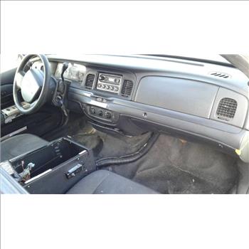 2006 Ford Crown Victoria (Medford, NY 11763)
