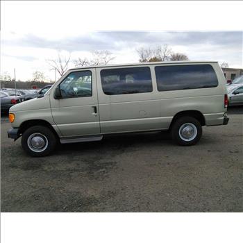 2006 Ford E-250 Passenger Van (Hartford, CT 06114)