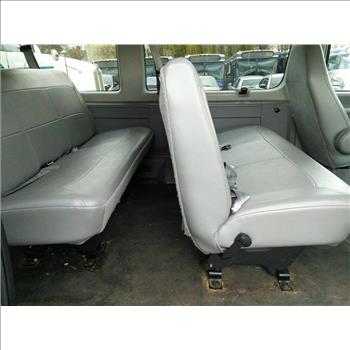 2006 Ford E-250 Passenger Van (Hartford, CT 06114)