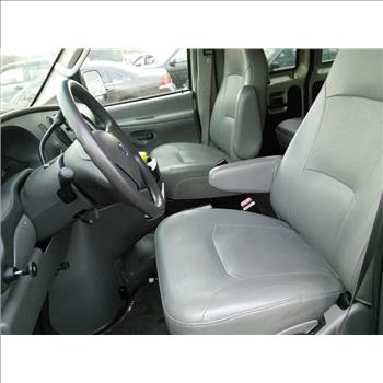 2006 Ford E-250 Passenger Van (Hartford, CT 06114)