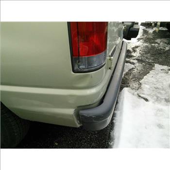 2006 Ford E-350 12-Passenger Van (Hartford, CT 06114)