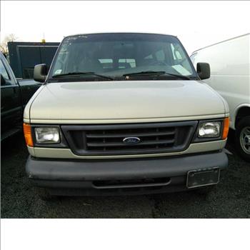 2006 Ford E-350 12-Passenger Van (Hartford, CT 06114)
