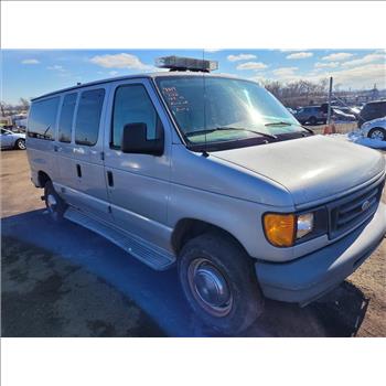 2006 Ford E350 (Hartford, CT 06114)