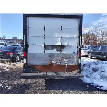 2006 Ford E-350 (Hartford, CT 06114)