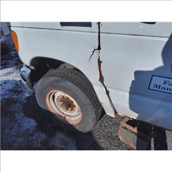 2006 Ford E-350 (Hartford, CT 06114)