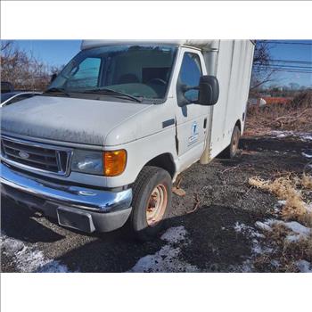 2006 Ford E-350 (Hartford, CT 06114)
