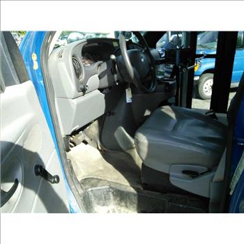 2006 Ford E450 (Hartford, CT 06114)