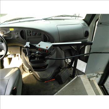 2006 Ford E450 (Hartford, CT 06114)