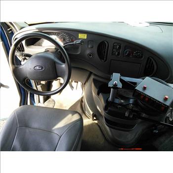 2006 Ford E450 (Hartford, CT 06114)