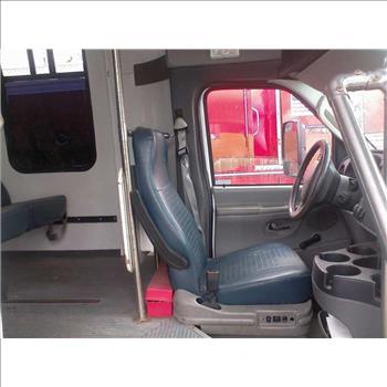 2006 Ford Econoline E350 Super Duty  (Brooklyn, NY 11211)