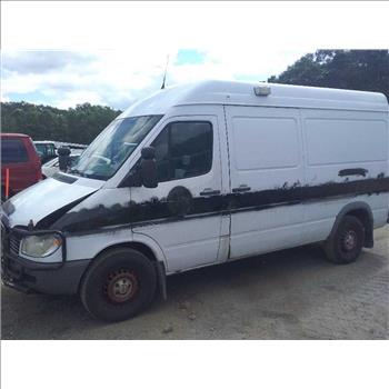 2006 Freightliner Sprinter 2500 (Medford, NY 11763)