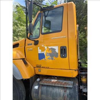 2006 International Dump Truck (New Windsor, NY 12553)