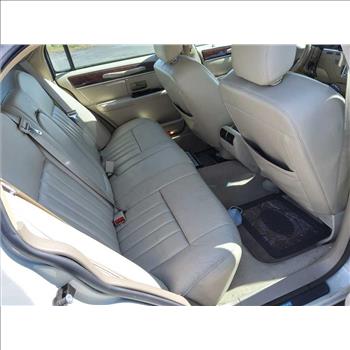 2006 Lincoln Town Car (Hartford, CT 06114)