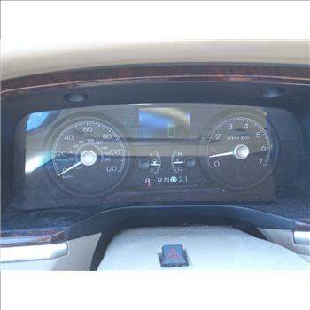 2006 Lincoln Town Car (Hartford, CT 06114)