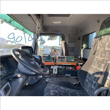 2006 Mercedes-Benz Actros 2040 AS #90143 & Overaasen Trailer Runway Sweeper RS400 (Newark Airport)