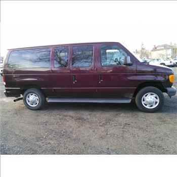 2007 Ford Econoline Passenger Van (Hartford, CT 06114)