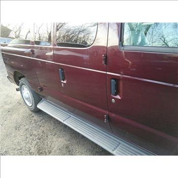 2007 Ford Econoline Passenger Van (Hartford, CT 06114)