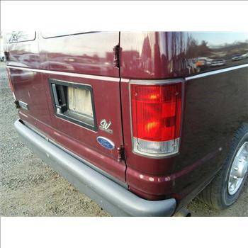 2007 Ford Econoline Passenger Van (Hartford, CT 06114)