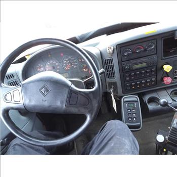 2007 International 7400 SBA 4X2 (Hartford, CT 06114)