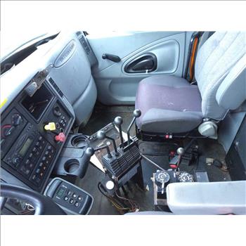 2007 International 7400 SBA 4X2 (Hartford, CT 06114)