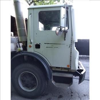 2007 Mack MR688 (Staten Island, NY 10309)