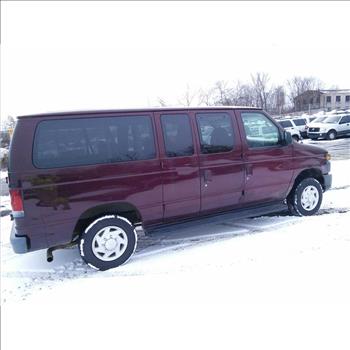 2008 Ford E-150 8 Passenger Van (Hartford, CT 06114)