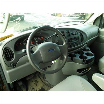 2008 Ford E-150 8 Passenger Van (Hartford, CT 06114)