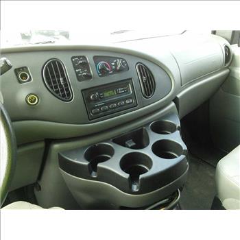 2008 Ford E-150 8 Passenger Van (Hartford, CT 06114)