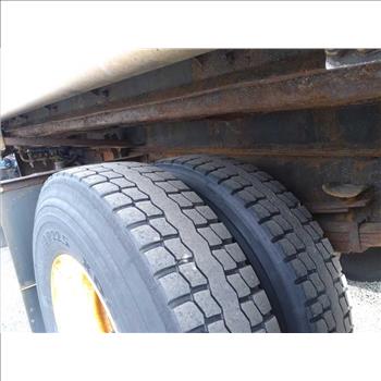 2008 International 7400 SBA 4X2 (Hartford, CT 06114)